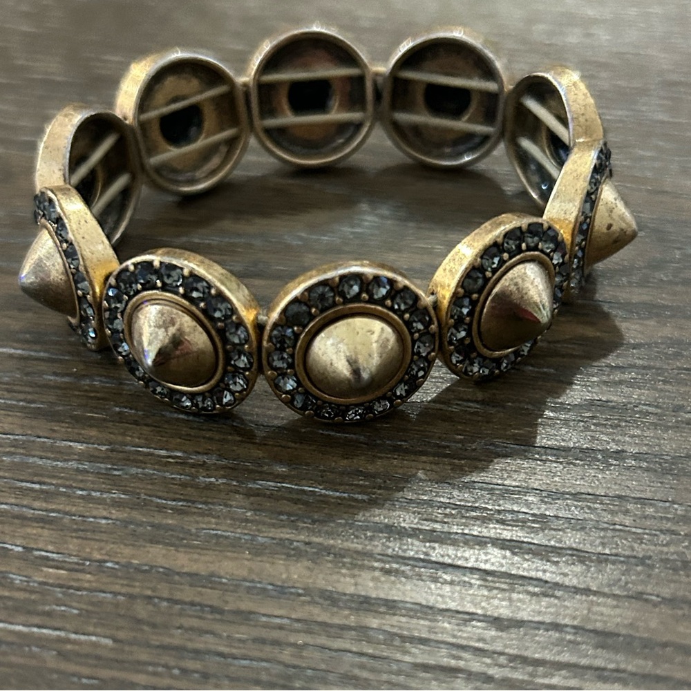J. CREW Hematite Crystal Gold
Spike Stretch Bracelet